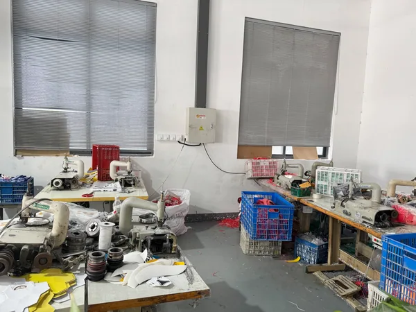 Panel skiving machine
